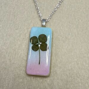 Hand-Crafted Real 4 Four Leaf Clover Mini Domino Pendant Silver Plated Chain #07
